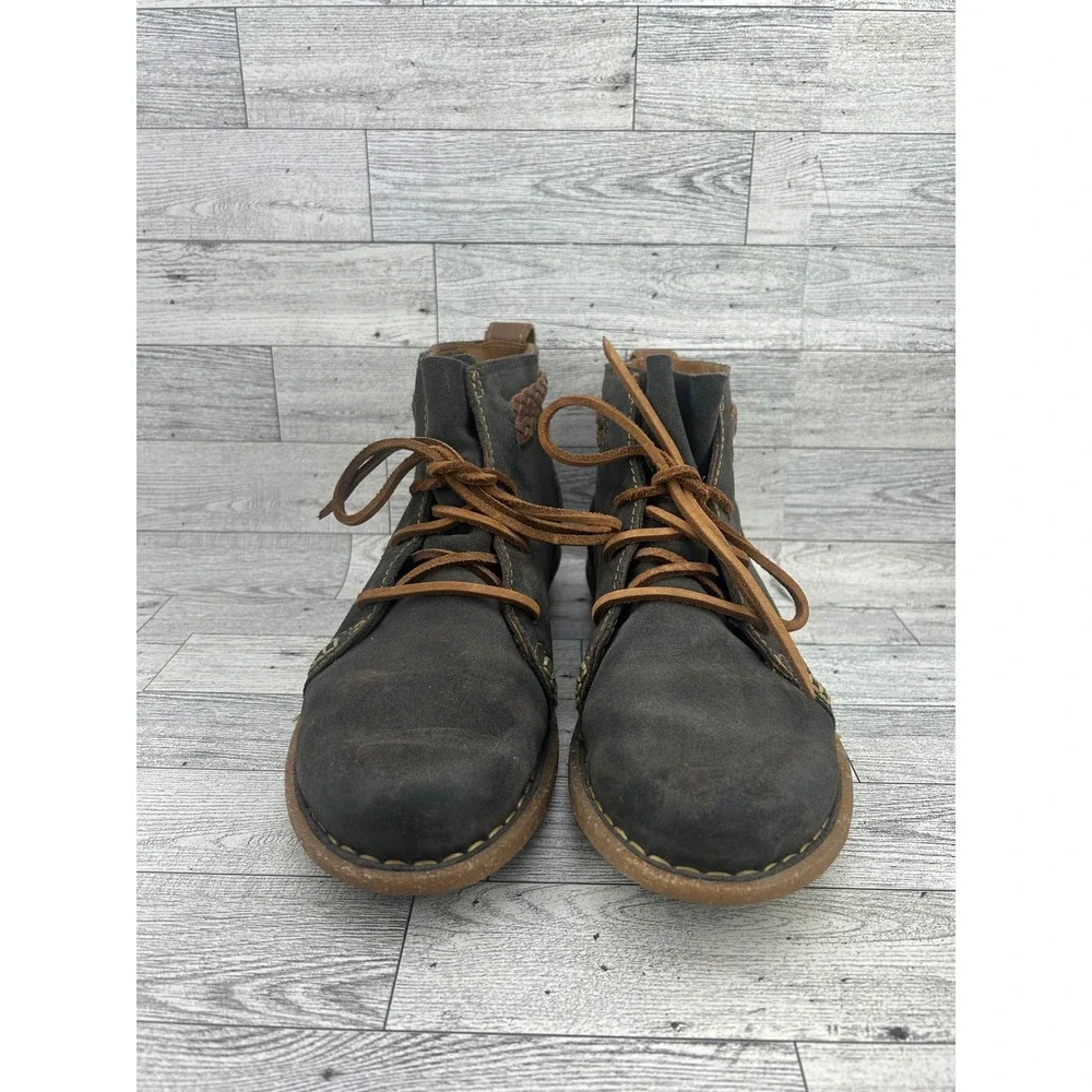 Born Handcrafted Grey Suede Leather Lace Up Chukka Ankle Boots Women Size 9.5‎